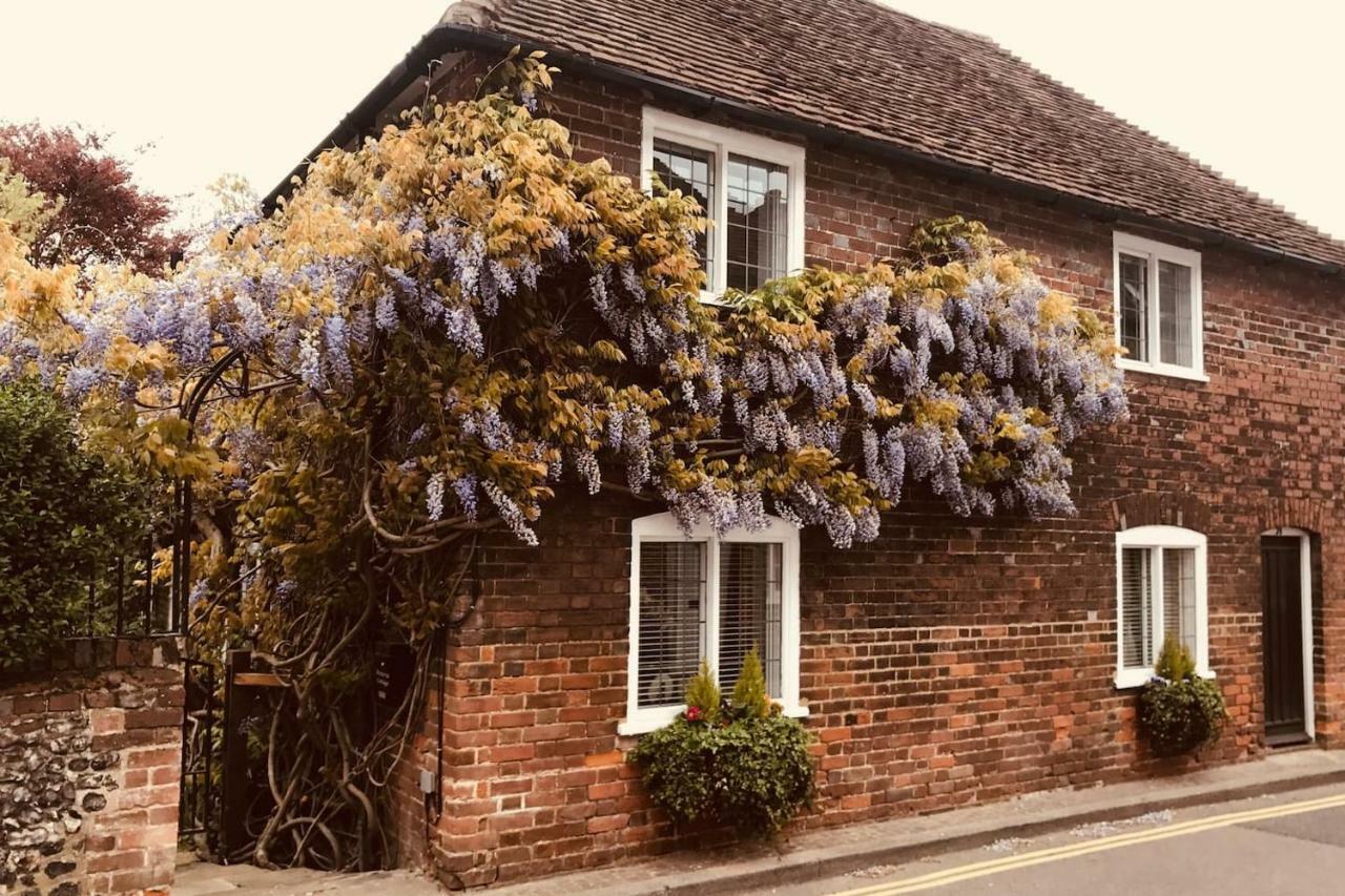 Wisteria Cottage เกรฟเซ็นด์ ภายนอก รูปภาพ